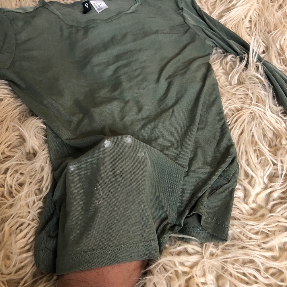 FOREST GREEN MESH TOP - Picture 3 of 4